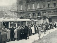 Autobusno stajalište, Cesarčeva ulica, 1962. godina